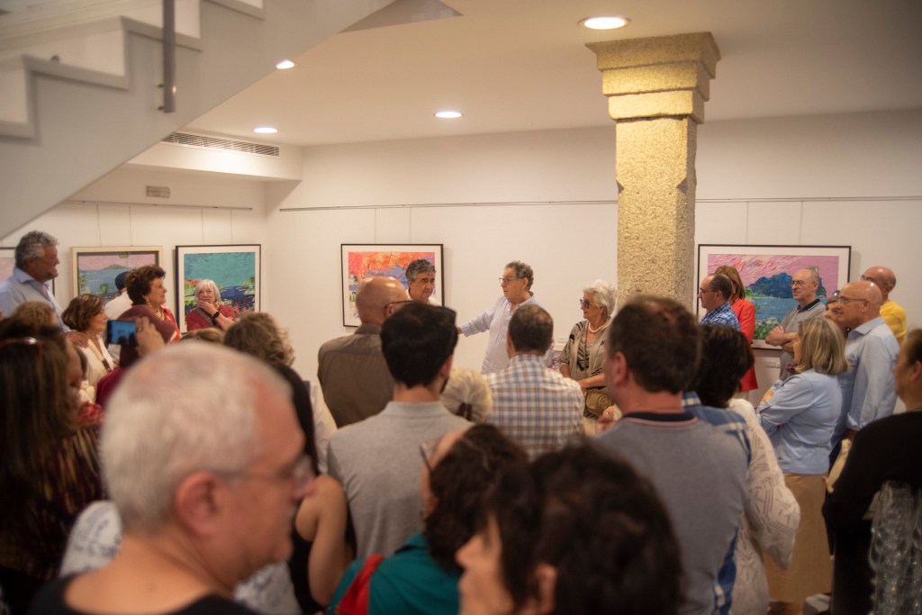 Roberto Verino y el autor en la exposicion 