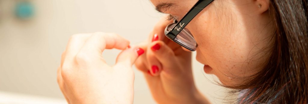 Carmelamola inaugura a súa tenda de bixutería artesanal no Mercado de San&nbsp;Agustín