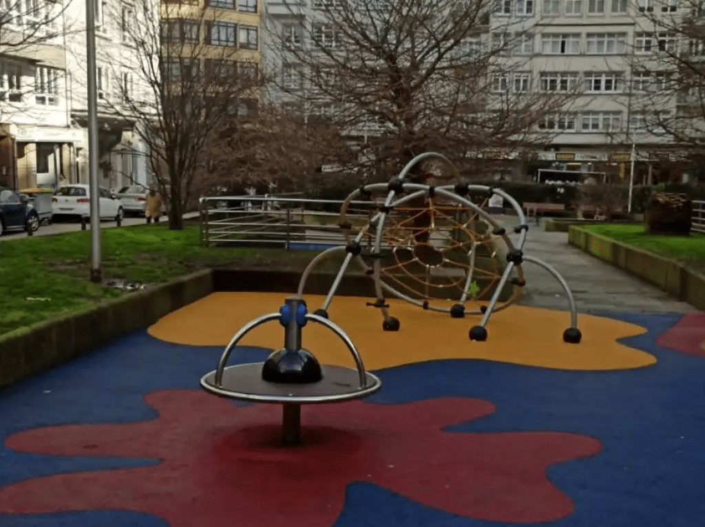 Reabre el parque infantil de la praza Mestre Mateo de A&nbsp;Coruña