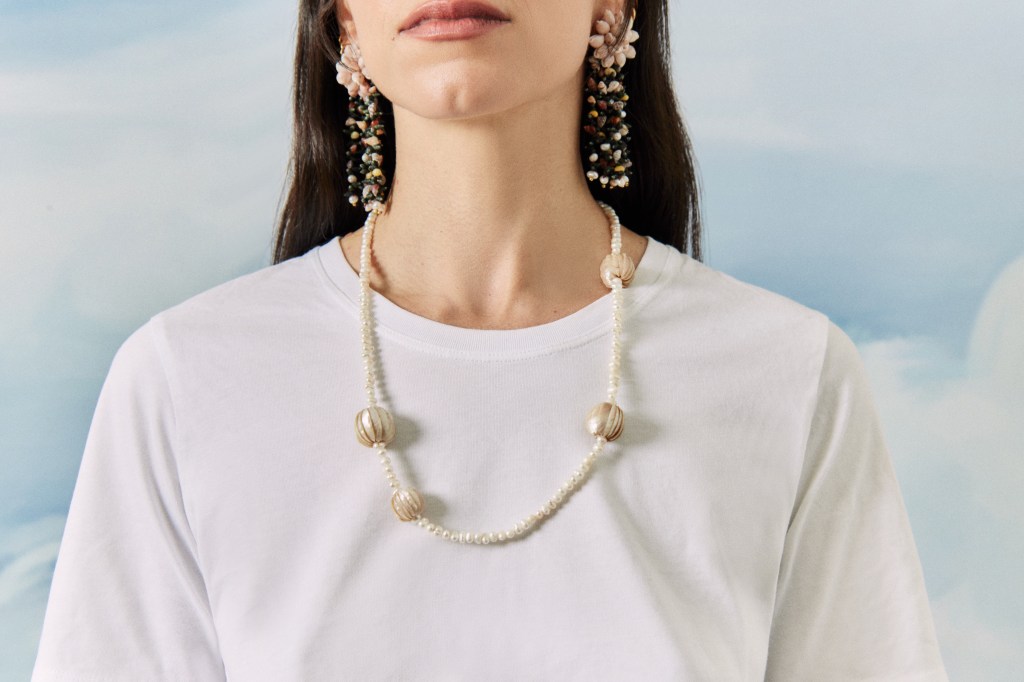 Heimat Atlántica lanza una edición limitada de collares de nácar de nuestra&nbsp;costa