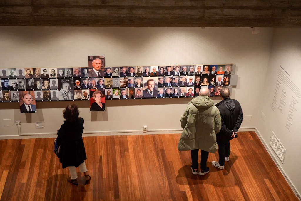 El Kiosco Alfonso acoge la exposición ‘A cidade das artes’ hasta el 27 de&nbsp;abril