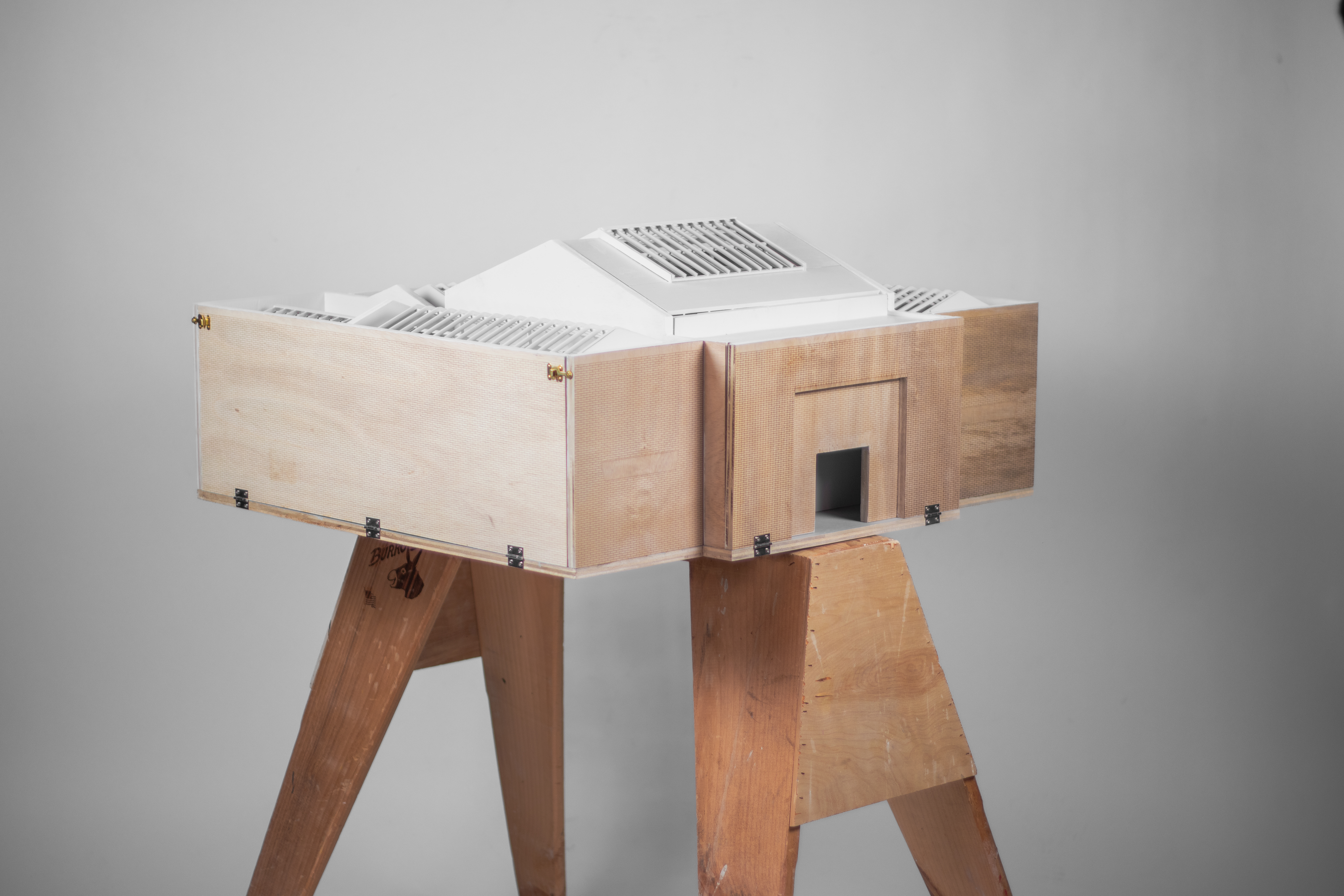 maqueta-del-pabellon-de-espana-realizada-por-alumnado-de-la-cornell