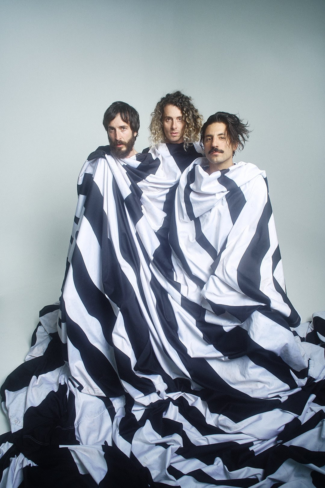 UNA NOCHE DE ROCK Y VERDAD EN LA SALA CAPITOL CON SEXY ZEBRAS