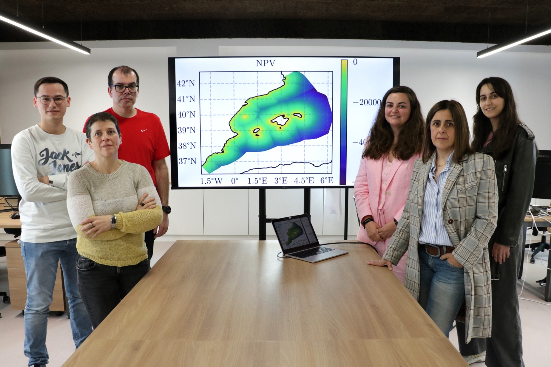 Un estudo do CITENI avalía a viabilidade de parques solares mariños no Mediterráneo