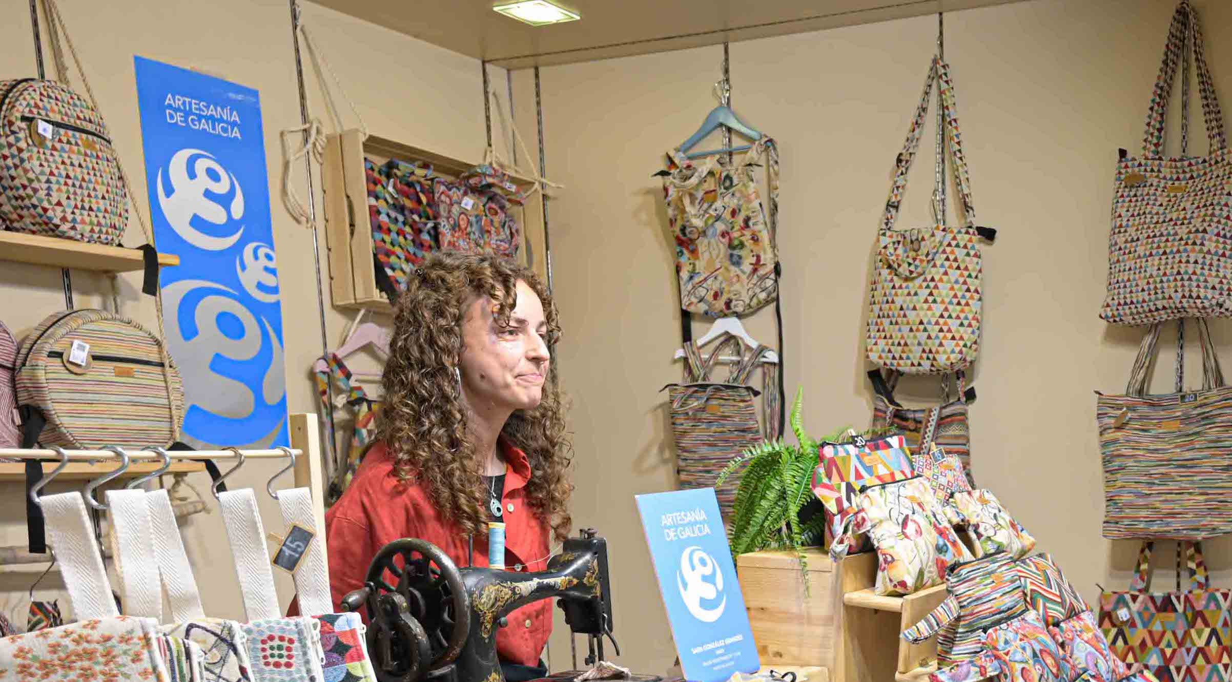 Ata o 31 de agosto pode visitarse Mostrart nos xardíns de Méndez Núñez da Coruña