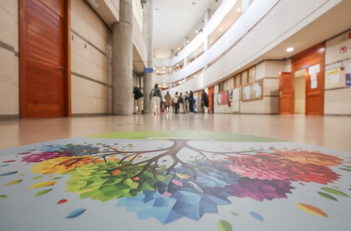 Nace en el Juzgado de Santiago el primer ‘Espazo Amable’ para niños gracias a la Fundación&nbsp;Andrea