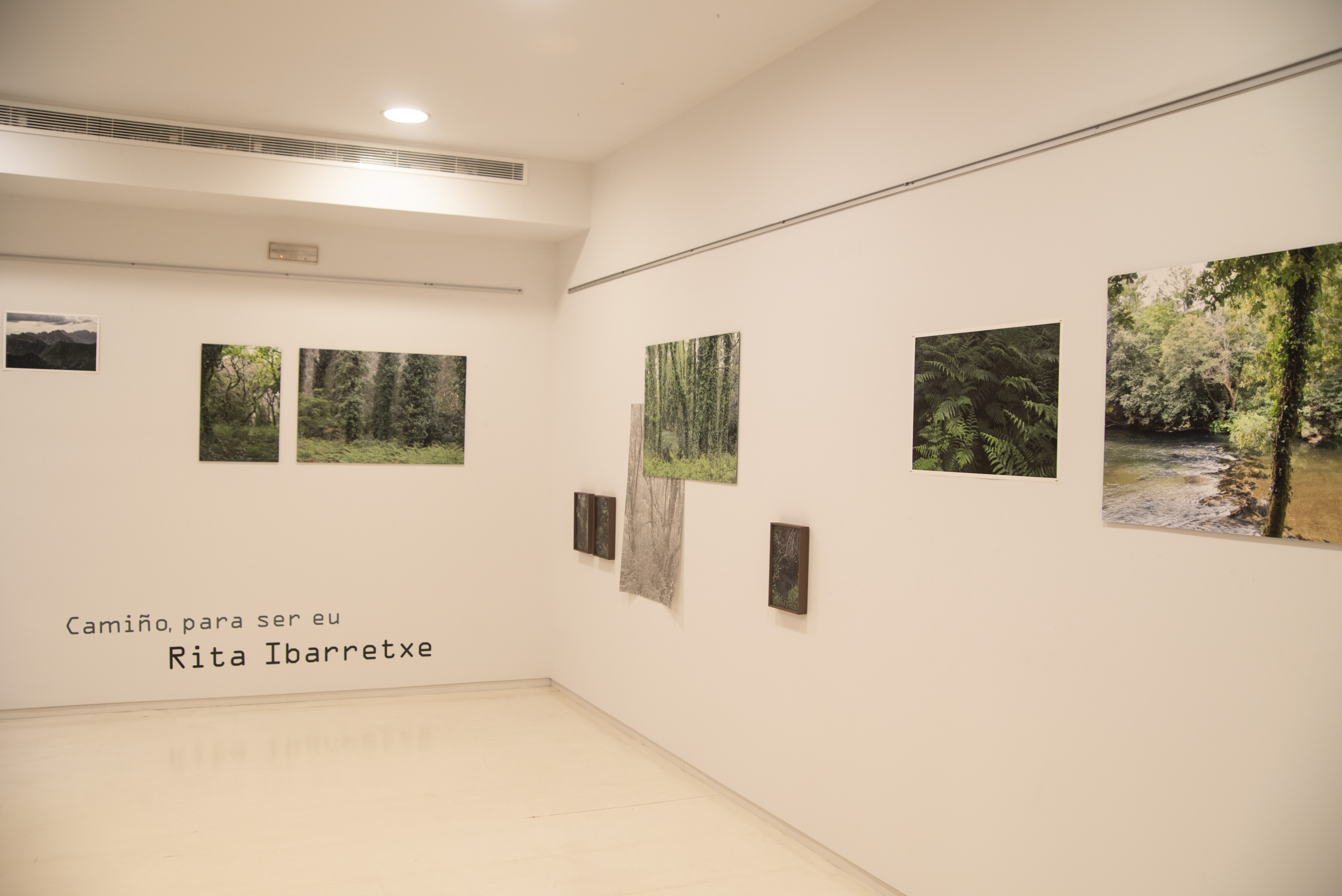 Roberto Verino acolle a exposición Camiño,
para ser eu de Rita Ibarretxe