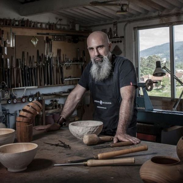 La Fundación Artesanía de Galicia y el tornero Tomiñés Aitor Martínez ganadores de los  Premios Nacionales de&nbsp;Artesanía