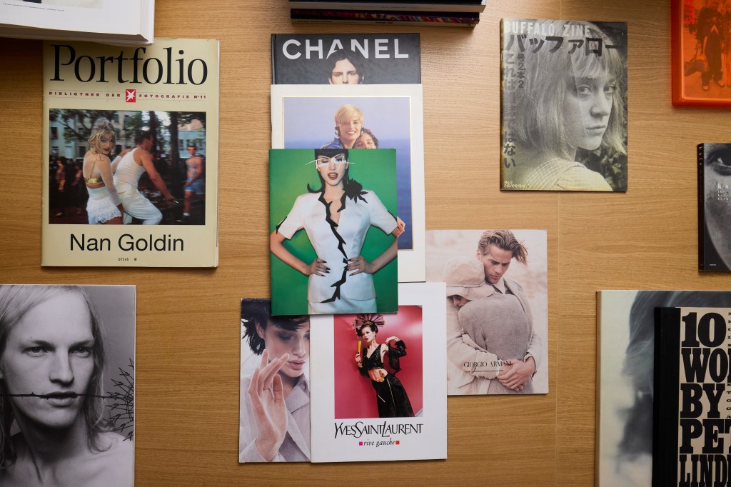 Abre al público la nueva biblioteca de la Fundación MOP, especializada en moda y fotografía de&nbsp;moda