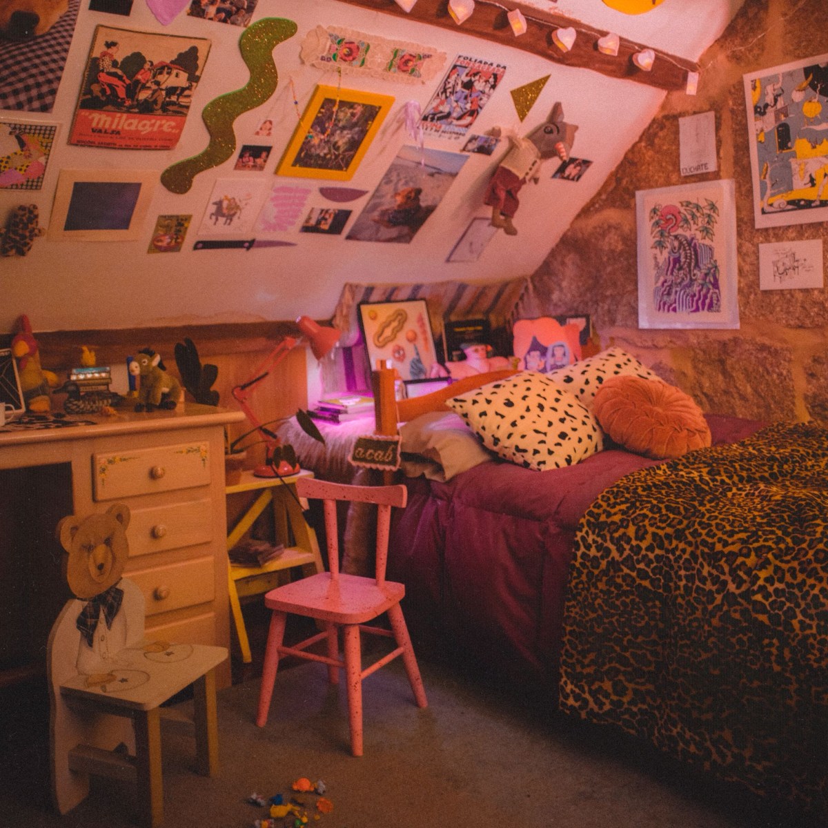 ABRIL publica ´Nas horas avelaíñas´, primeiro adianto do seu album&nbsp;debut