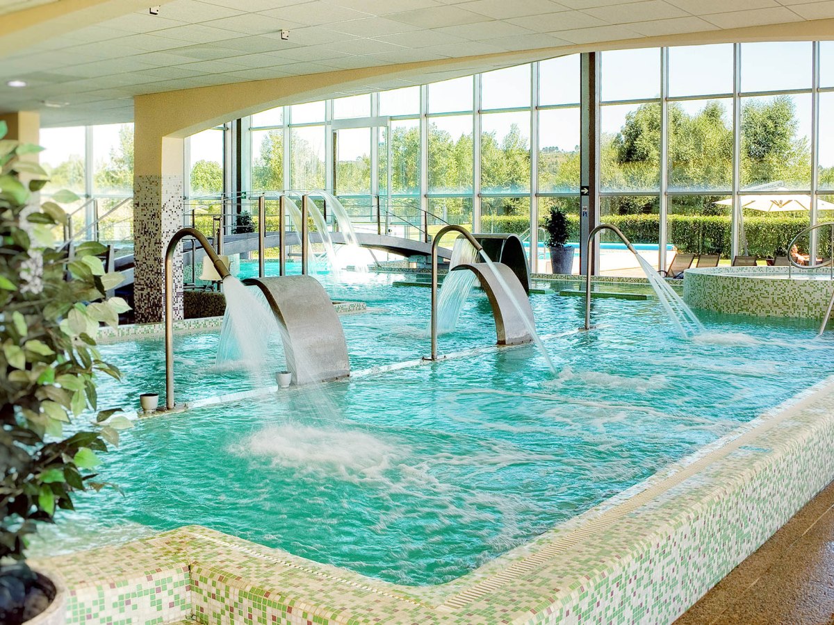 Médicos galegos destacan unha “melloría moi notable” en pacientes neurolóxicos e do aparato locomotor tras a fisioterapia en auga&nbsp;termal