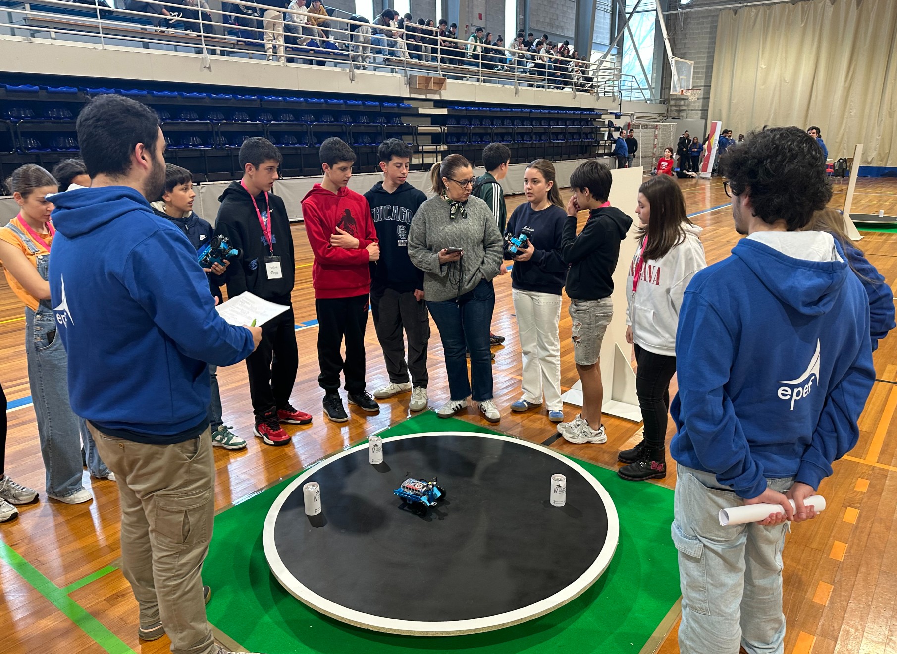 A Escola Politécnica de Enxeñaría de Ferrol organiza a súa V
Olimpíada Robótica