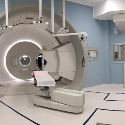 Galicia estrena su primer acelerador de protóns, un avance histórico en el tratamiento del&nbsp;cáncer