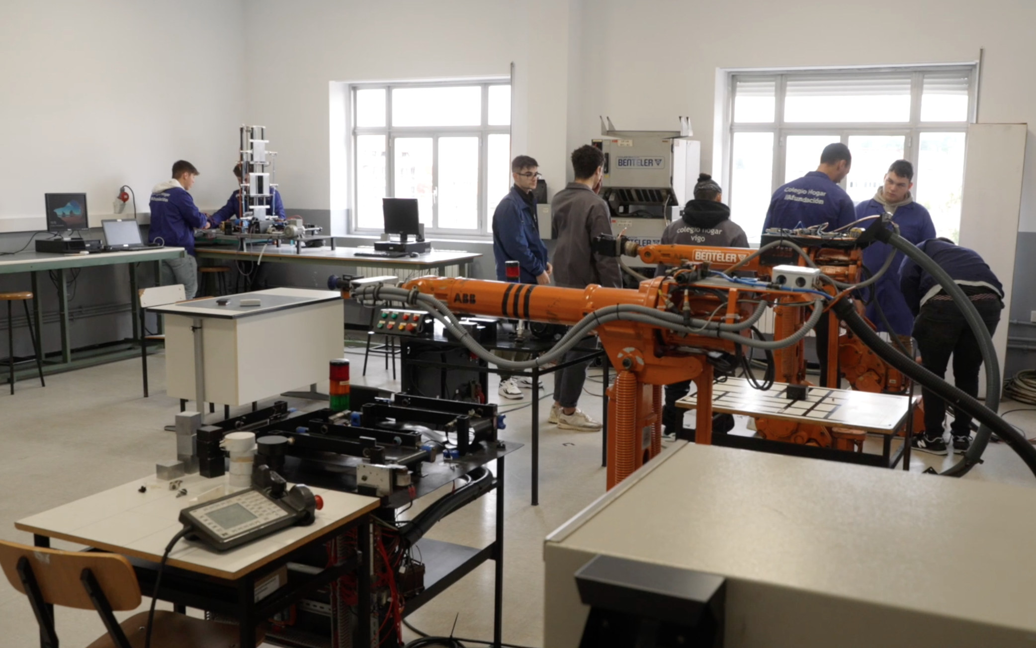 Treinta empresas participan en la Semana Técnica del Colegio Hogar Afundación para acercar el mundo laboral al alumnado