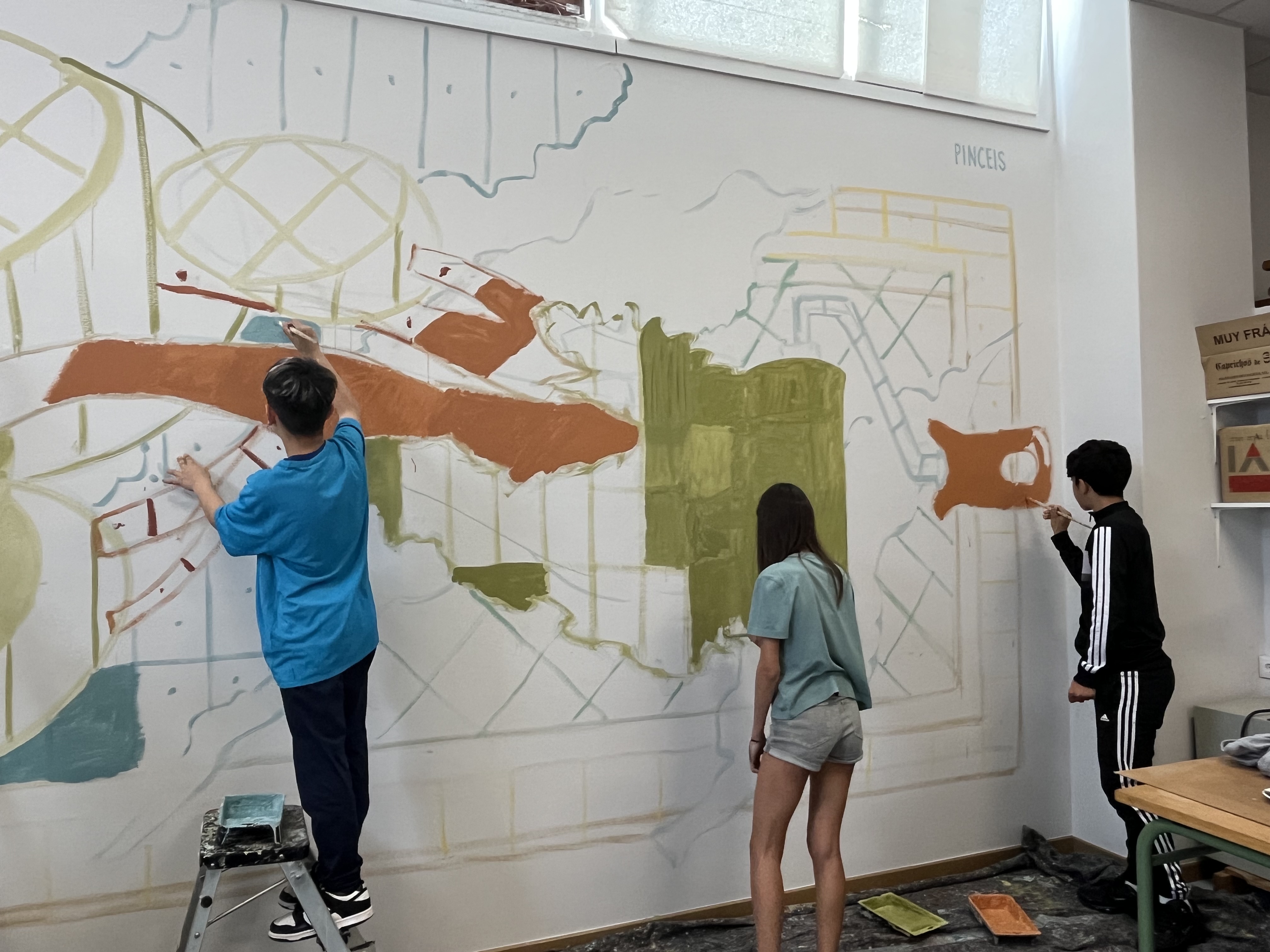 Escolares de Ribeira participan no proxecto «Plantando árbores con pinceis»