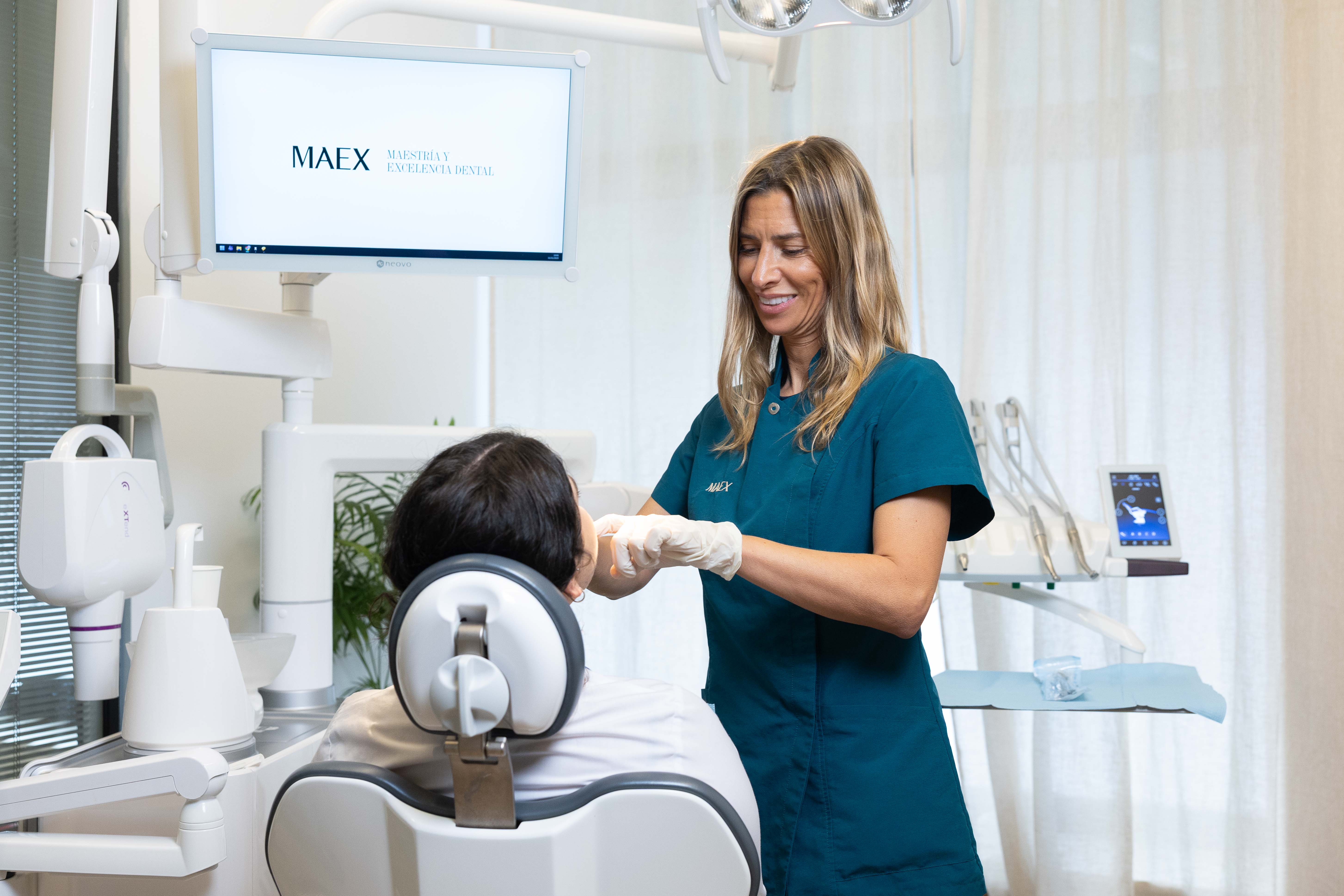 Dra. Pousa: “El embarazo no provoca por sí mismo caries o pérdida dental, pero sí puede acelerar problemas previos”