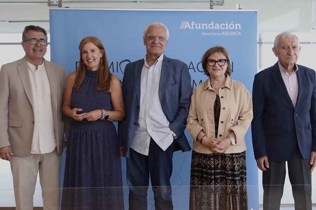 Antía Yáñez, Carmen Villar y Ricardo F. Colmenero, finalistas del Premio Fernández del Riego