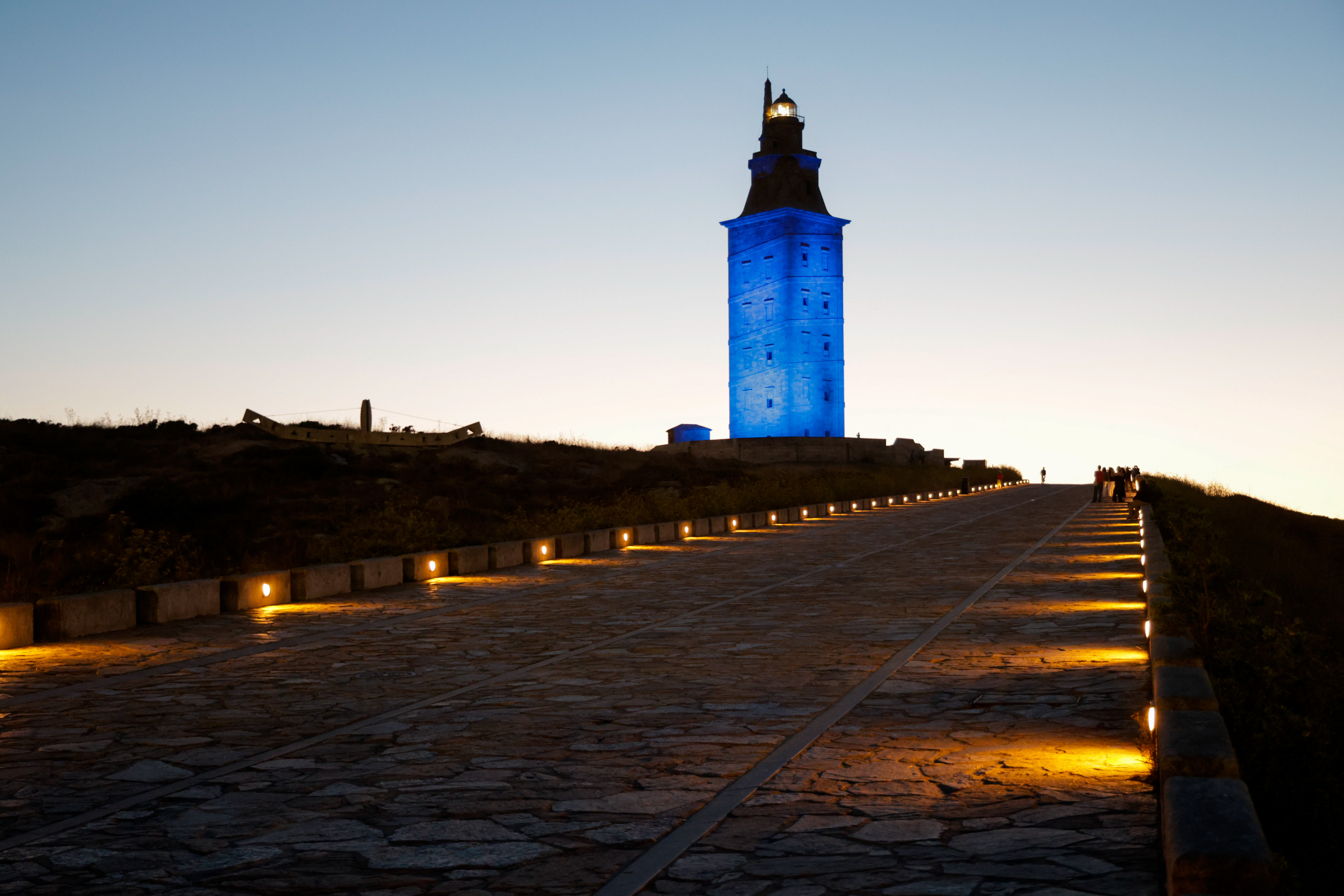 torre hercules iluminacion
